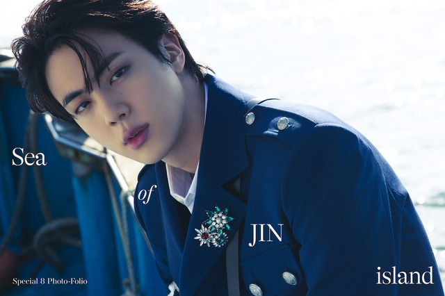 入隊控えるBTS・JIN、写真集発売!“海”をテーマに、船長・海賊・漁師に変身! 画像