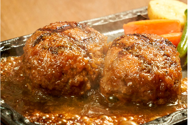 厳選した牛肉を使用した「牛100％極げんこつハンバーグ」が登場 画像