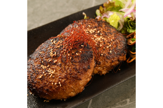 黒毛和牛を贅沢に使用した、韓国風ハンバーグ「トッカルビ」通販サイトで販売中 画像