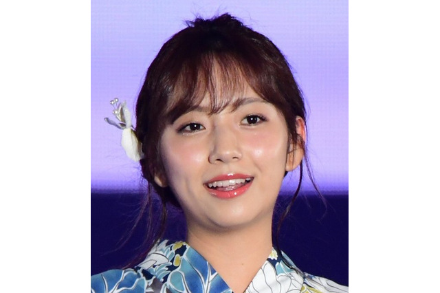 元乃木坂46・新内眞衣、一日警察署長の制服ショットがキュート！ 画像