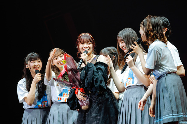 日向坂46・宮田愛萌、クリスマスライブで涙ながらに卒業の挨拶 メンバーやファンへの感謝語る 画像