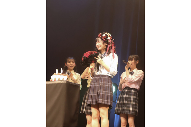 STU48・沖侑果、念願の写真集で「ちょっと攻めてみたい」……生誕祭でサプライズ発表 画像