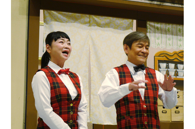 内場勝則が芸歴40周年公演!結婚は30周年で、未知やすえから「好きで~す」 画像
