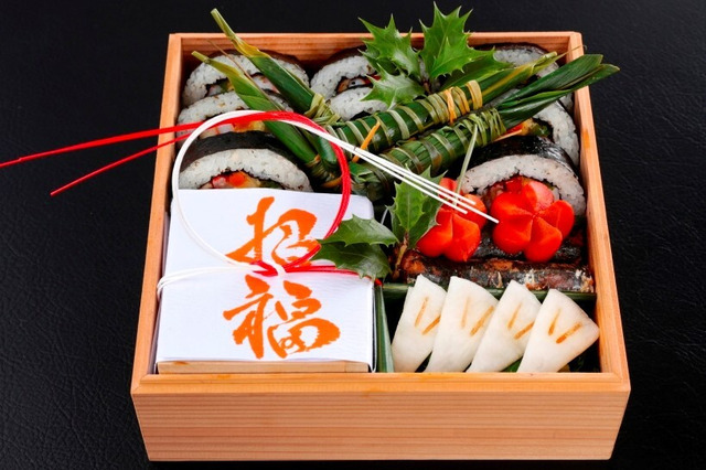横浜ベイシェラトンホテル＆タワーズからスイーツor豪華食材 2種類の恵方巻！ 画像