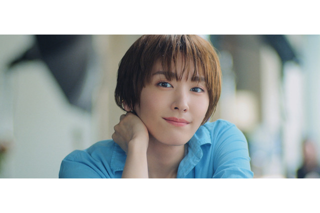 新垣結衣、“香り”をイメージして1人5役に挑戦!クールなショートカットも披露 画像