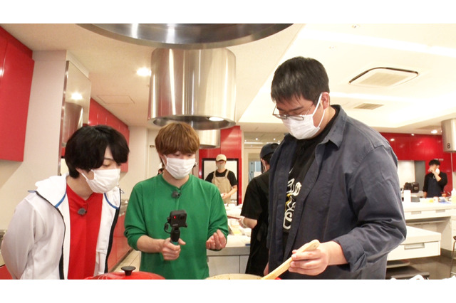 なにわ男子の西畑&大橋が「京大カレー部」に体験入部!絶品カレーに大興奮 画像