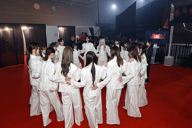 櫻坂46、フランス・パリで初の海外イベント!松田里奈&山﨑天がフランス語で挨拶 画像