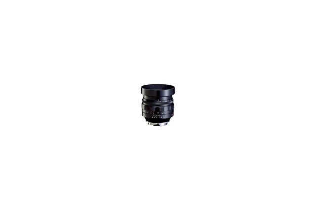 コシナ、F1.1の50mm単焦点レンズの発売日を6月29日に決定——超広角パンケーキレンズも 画像