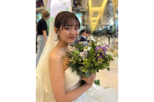 グラドル・豊田ルナ、純白ウェディングドレス姿に「結婚してくださいー!」のお願いも 画像