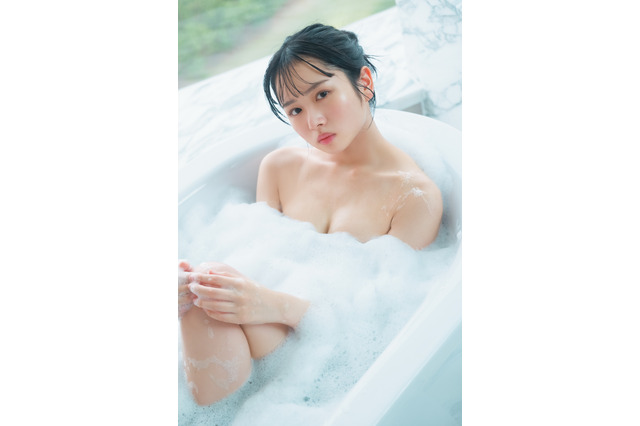 日向坂46・上村ひなの、ドキドキのお風呂カットが先行公開 画像