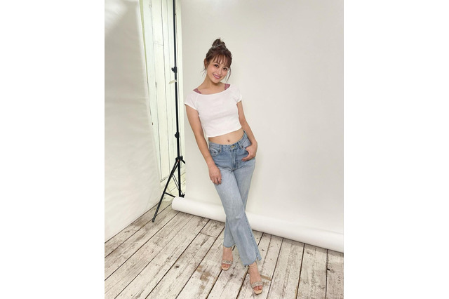 鈴木奈々、公式SNSでナイトブラちら見せ動画!「色っぽい」「最近可愛さが過ぎます」 画像