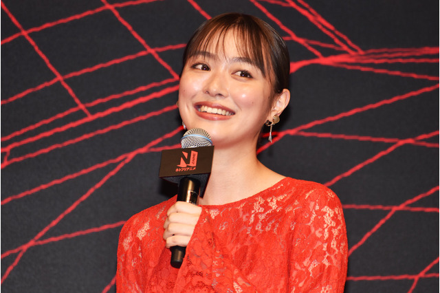 内田理央、誕生日に可愛すぎる幼少期の写真投稿！「天使の32歳」「ちっちゃなときから既にリオ様」 画像