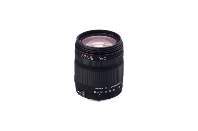 シグマ、デジタル対応の10.7倍コンパクトズームレンズ「28-300mm F3.5-6.3 DG MACRO」 画像