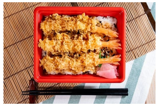 大海老3尾使用！ファミマ、贅沢な「大海老天重」数量限定新発売 画像