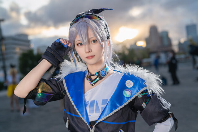 スラリと伸びる足にも注目！クールでスタイリッシュな『崩壊:スターレイル』銀狼―注目レイヤー・柚 画像