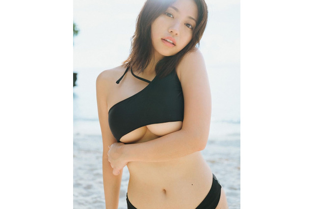 大原優乃、ビキニからはみ出る極上バストにファン釘付け「下乳すご…」「ご立派、お見事!」 画像