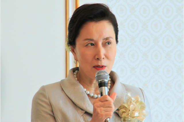 高畑淳子、金魚鉢でビール飲んでいた！？酒豪伝説語る 画像