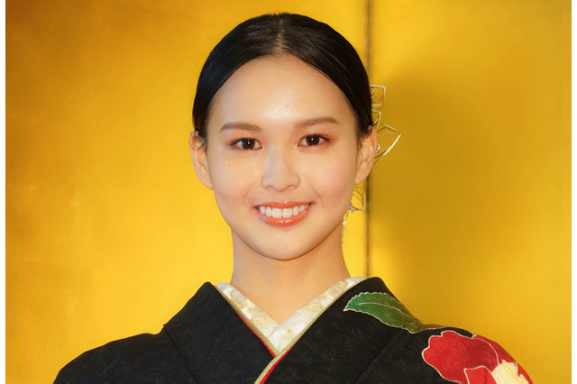 白河れい、母・河野景子の女将ぶりを証言 立ったままご飯を食べていた!? 画像