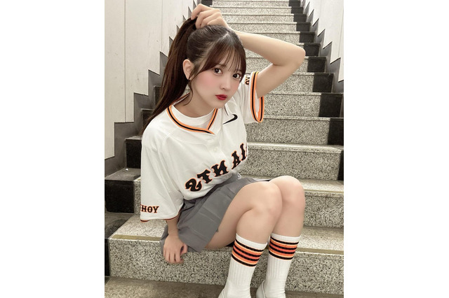 黒嵜菜々子、ミニスカ+ユニフォーム+ポニテの最強ファッション公開 画像