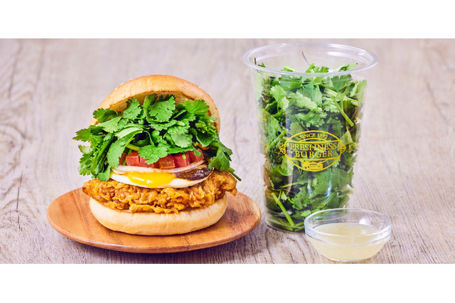 パクチー好き歓喜!フレッシュネス、パクチー10倍「パクチーチキンバーガー」を期間限定発売 画像