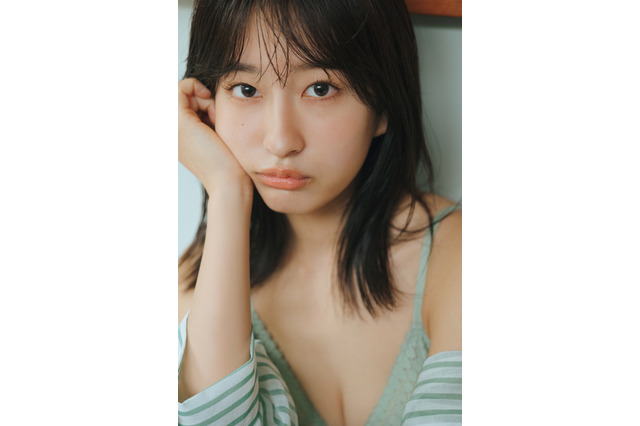 ミスマガ2022・斉藤里奈、磨き上げられたスレンダーボディ披露 画像