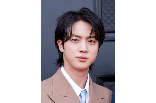 BTS・ジンが除隊!メンバー達のサプライズにファン歓喜「世界中が笑顔になった」 画像
