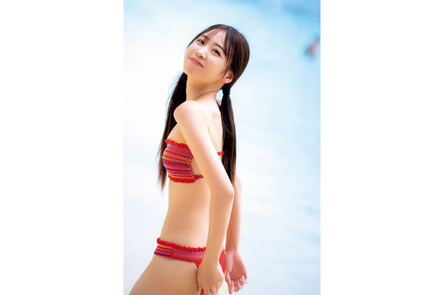 “FRUITS ZIPPER”櫻井優衣、1st写真集電子版から秘蔵のビキニカット 画像