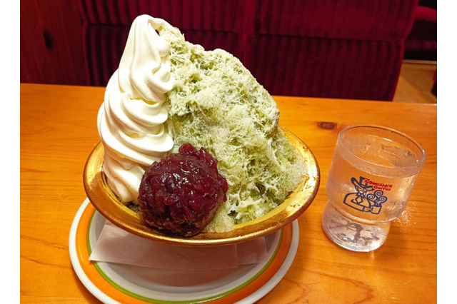 【実食】“大きさがエグイ”と話題のコメダのかき氷!「宇治抹茶」フレーバー全部乗せ実食レポ! 画像