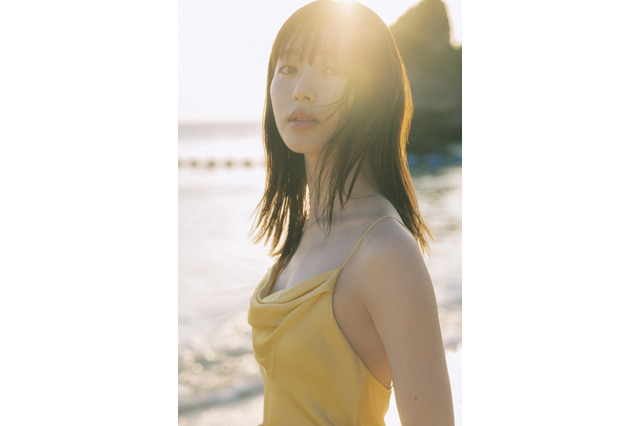 白石聖、2nd写真集で初水着＆すっぴん姿披露！「大胆かつ自然体な私をヘルシーに…」 画像