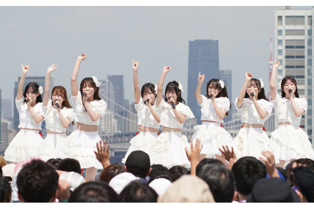 【TIF2024】Peel the Appleが夏曲を熱唱!「SKY STAGE」のトップバッター! 画像