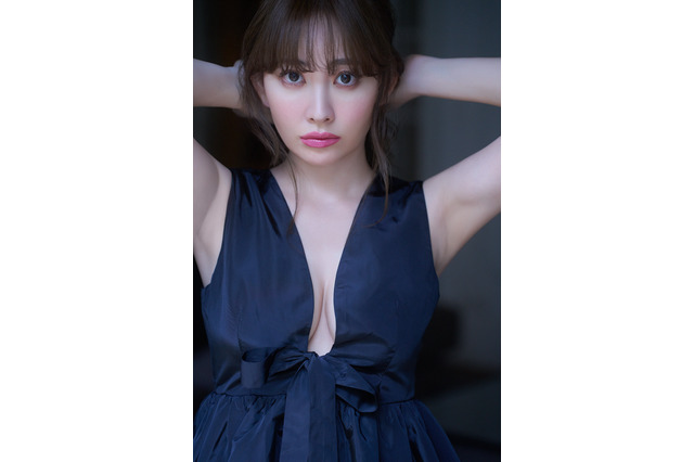元祖マシュマロボディ・小嶋陽菜、10年ぶりの写真集発売決定! 画像