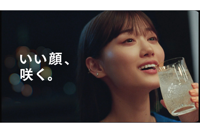 山下美月、家飲みで「きゅうりの舞」披露！「ちょっと飲んで数分経つとふわふわした感じに」 画像