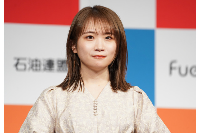 “31歳”秋元真夏、韓国の制服姿が似合いすぎ！「JKよりJK」「可愛いしか無い」 画像