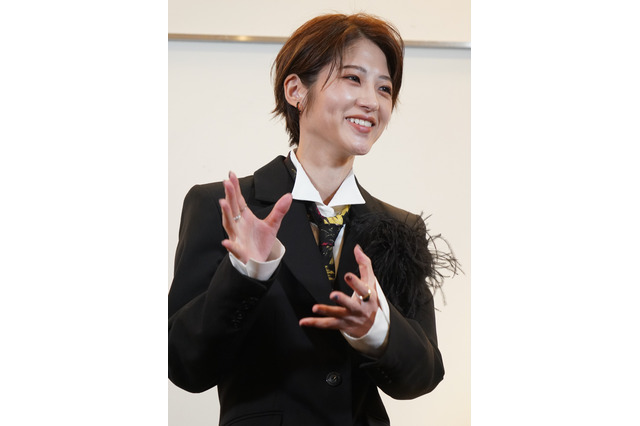 若月佑美がカレンダーイベントに「カッコいい」姿で登場、「包み隠さずありのままの自分」を見てほしい! 画像