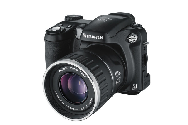 富士写、512万画素&光学10倍ズームの高感度デジタルカメラ「FinePix S5200」 画像