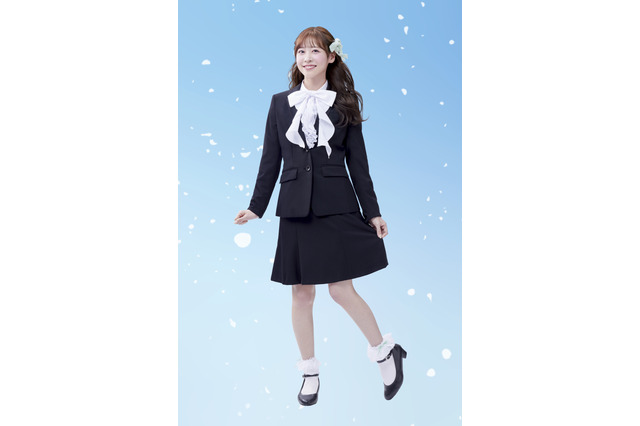 FRUITS ZIPPERが新CMでスーツ姿に変身! 櫻井優衣は「弟の入学式ぶり」 画像