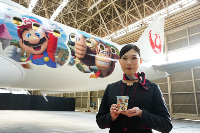 ドンキーコングやマリオが機体に！ USJ「ドンキーコング・カントリー」オープン記念で特別塗装機が就航 画像