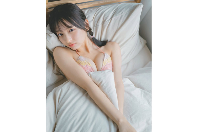 17歳の超新星・一ノ瀬瑠菜の“ビキニグラビア”が魅惑的!その視線に「ドキドキが止まらない」 画像