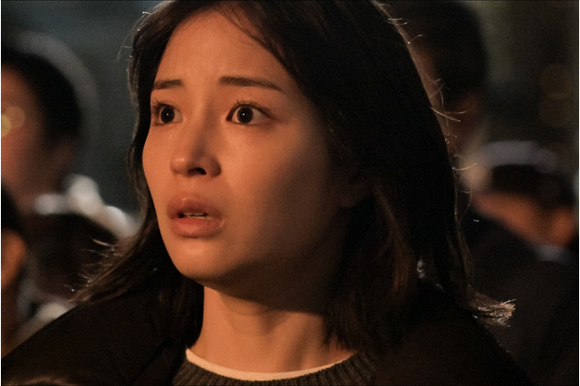 『クジャクのダンス、誰が見た？』放送開始！ 父を殺された心麦（広瀬すず）に遺された手紙は… 画像