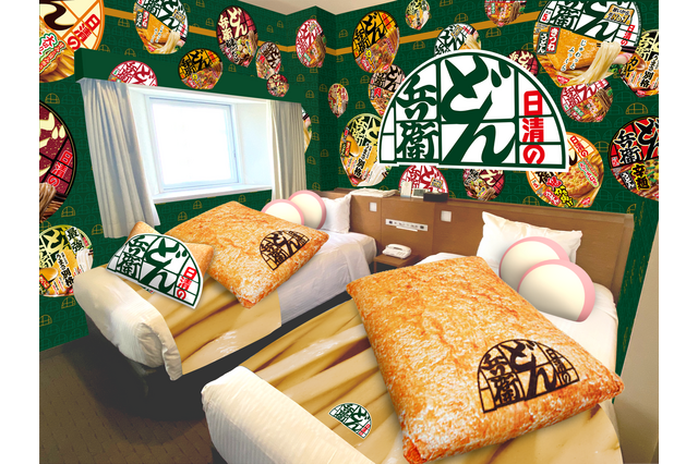 都内ホテルに「どん兵衛」まみれの部屋が登場 画像