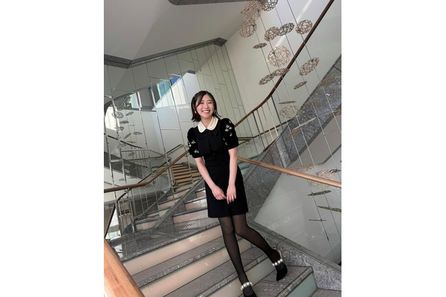 西野未姫、元AKB48“同期”の結婚式に参列! ミニ丈ドレスで黒スト美脚すらり 画像
