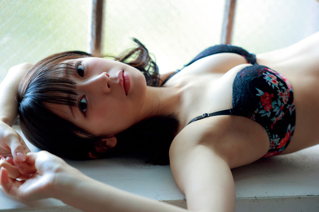 アジアで人気爆発! FES☆TIVE・本多しおりがフレッシュな水着姿披露 画像