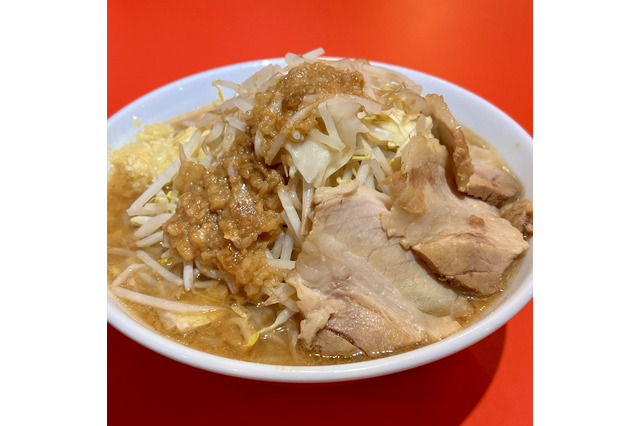 ラーメン豚に恋してる、メニュー大幅リニューアル！新メニュー「トロ肉豚恋ラーメン」も登場 画像