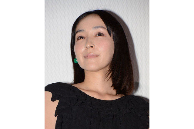 麻生久美子、“別人級”金髪ギャルに大変身!?「一瞬、誰かと…」 画像