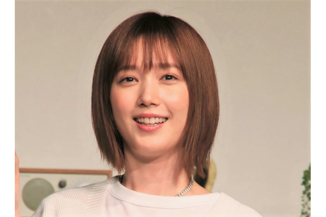 本田翼、夜のお花見デートを満喫! そのお相手は… 画像