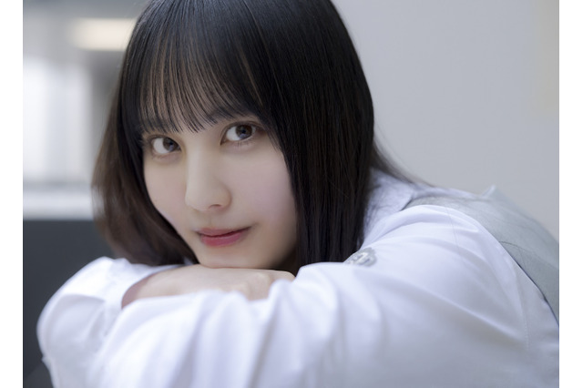 日向坂46、五期生「松尾桜」と「蔵盛妃那乃」の撮りおろし写真と手書きプロフィールを公開! 画像