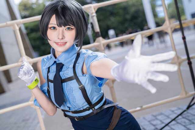 “スバル”が大好き!元気いっぱいな美女レイヤーが「EXPO」でポリス&カラーライズ衣装を披露【写真13枚】 画像