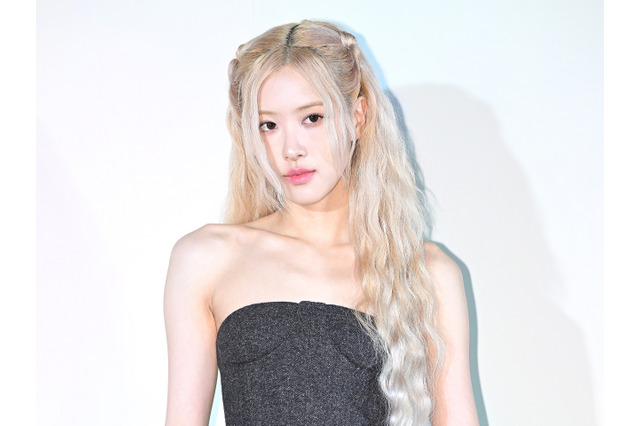 BLACKPINK・ ロゼがスポーティールックに変身！フェミニンな美しさを披露【PHOTO】 画像