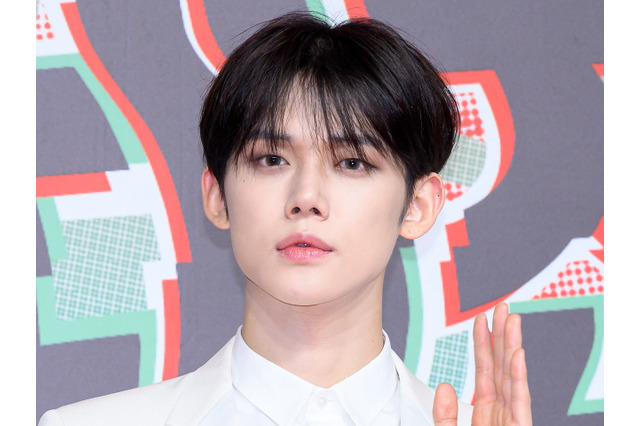 「ガラ悪め最高」TXT・ヨンジュン、オールバックの“爆イケビジュ”にファンメロメロ!【PHOTO】 画像