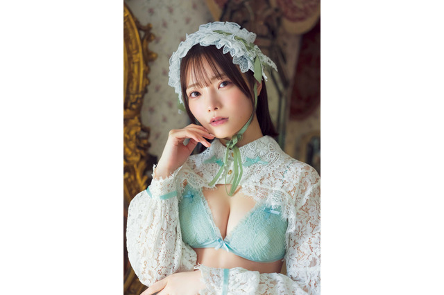 新谷姫加、ロリータ風の衣装で大胆ランジェリーを披露! 猫耳姿やカチューシャ姿も 画像